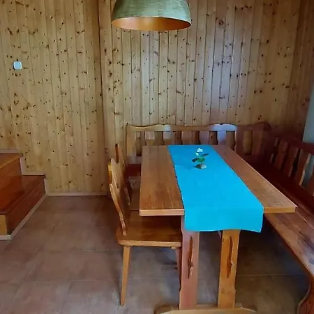 公寓 Gesztenyes Apartmanhaz *