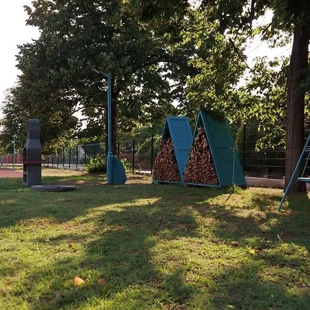 公寓 Gesztenyes Apartmanhaz