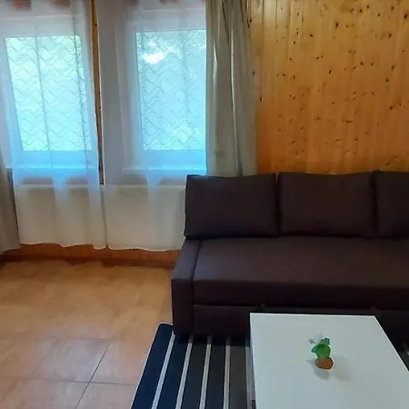 Apartment Gesztenyes Apartmanhaz Tiszaalpar