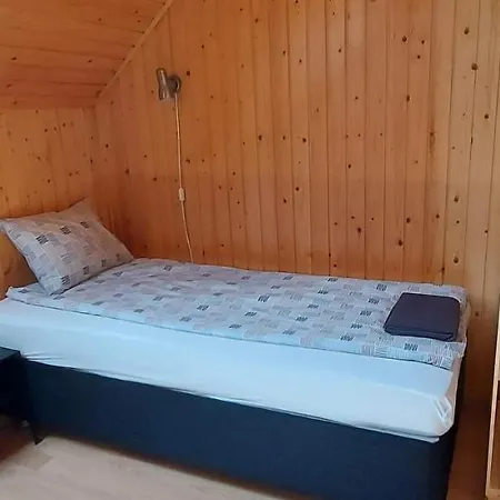 Gesztenyes Apartmanhaz *