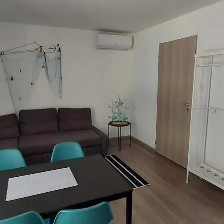 公寓 Gesztenyes Apartmanhaz