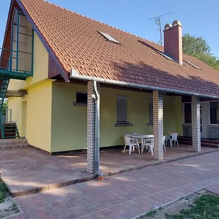 公寓 Gesztenyes Apartmanhaz Tiszaalpar