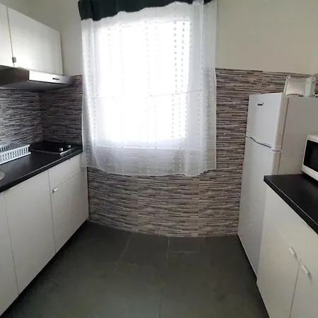 Gesztenyes Apartmanhaz *