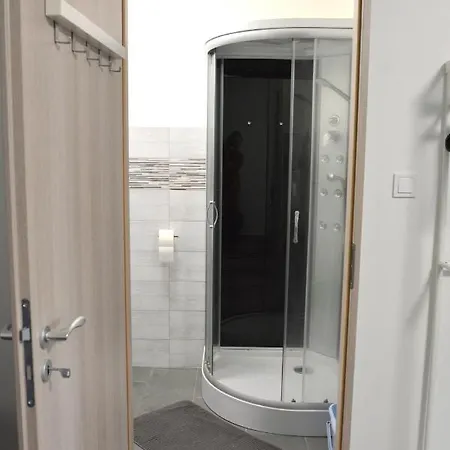 Gesztenyes Apartmanhaz *